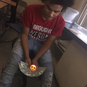 Meet your Posher, Dontrell